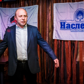   2013.    