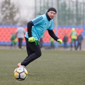   35+ 2019/20.  